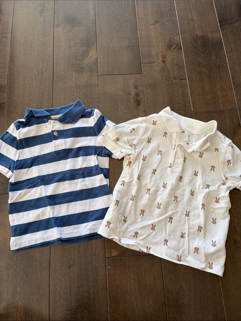 Old Navy et Joe Fresh Boys Polo Pack - Blue & White Stripe and Cream Bunny Print